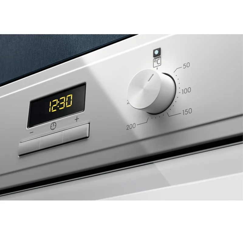 Встраиваемая духовка Electrolux EOF3H40BW 3