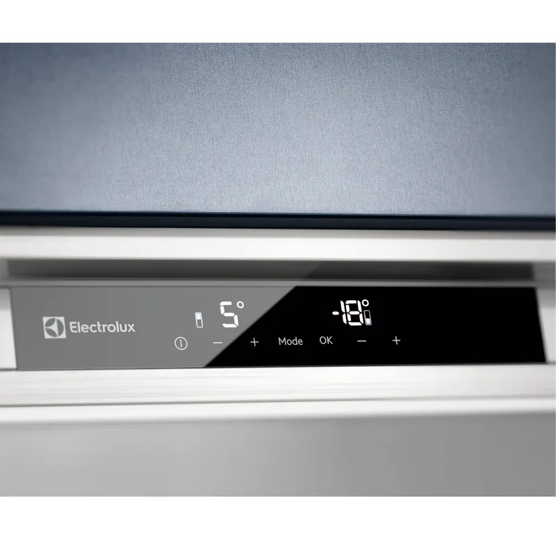 Встраиваемый холодильник Electrolux LNS9TE19S 3