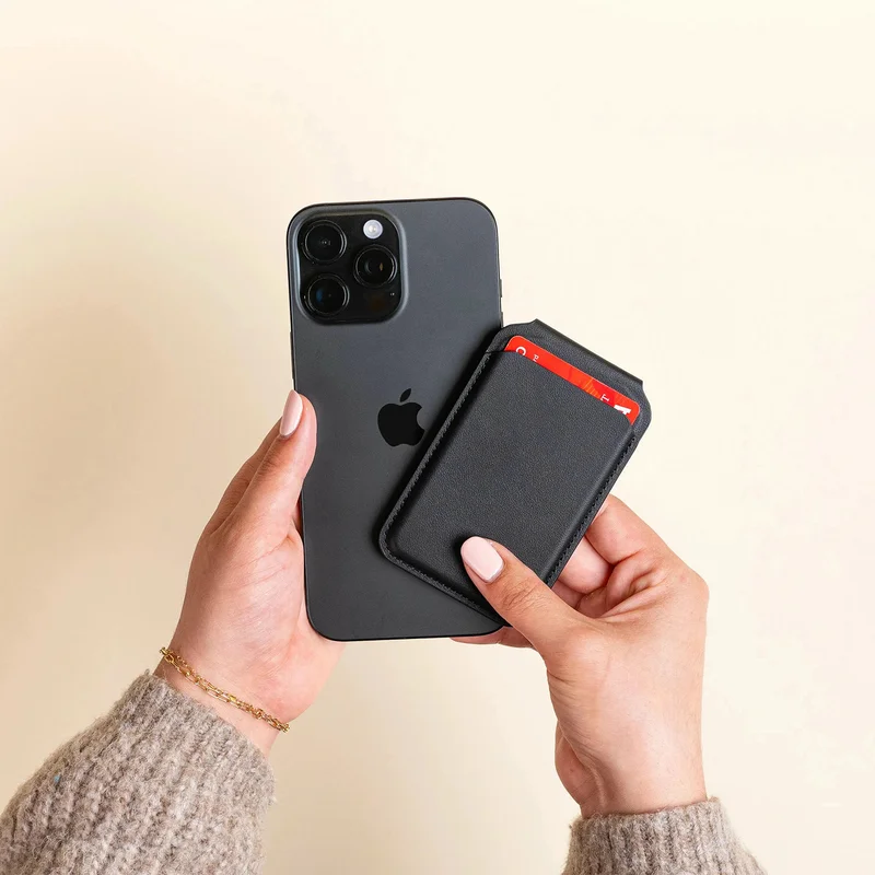 Чехол Satechi Vegan-Leather Magnetic Wallet Stand (Black) (ST-VLWK) 5