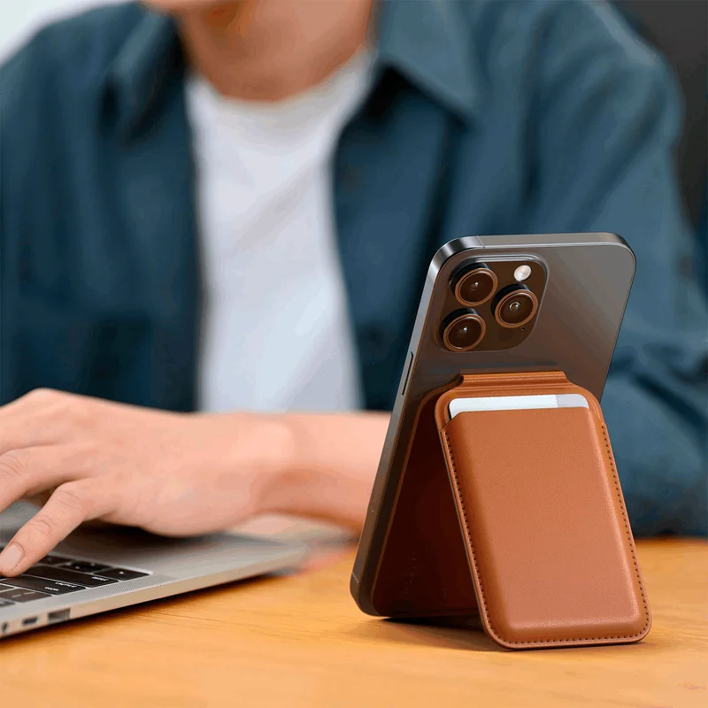 Чехол Satechi Vegan-Leather Magnetic Wallet Stand (Brown) (ST-VLWN) 5