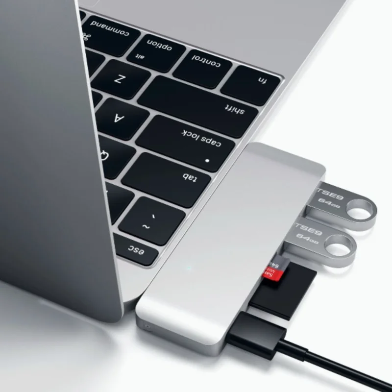 USB-Хаб Satechi Type-C Pass-Through USB-C Charging Port Space Gray 5