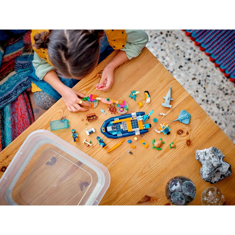 Конструктор LEGO City Исследовательская подлодка (LEGO 60377) 9