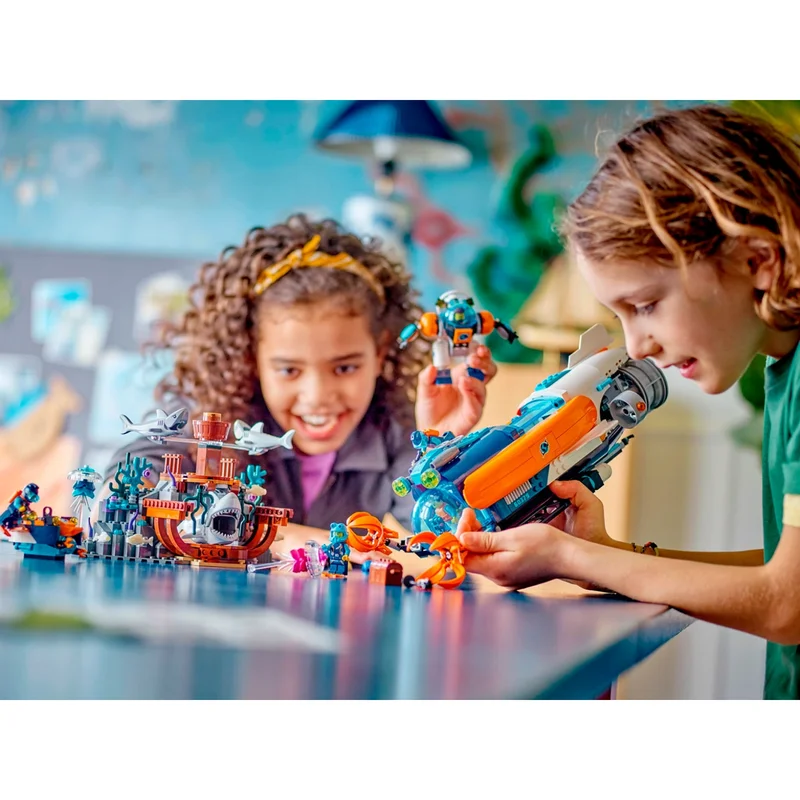 Конструктор LEGO City Глубоководная исследовательская подводная лодка (LEGO 60379) 4