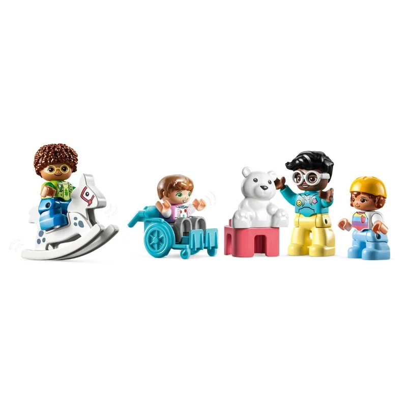 Конструктор LEGO DUPLO Town Жизнь в детском саду (LEGO 10992) 2