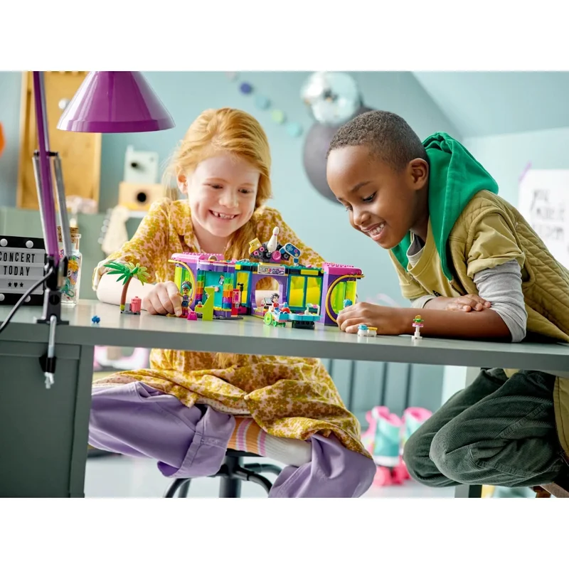 Конструктор LEGO Friends Диско-аркада на роликах (LEGO 41708) 2