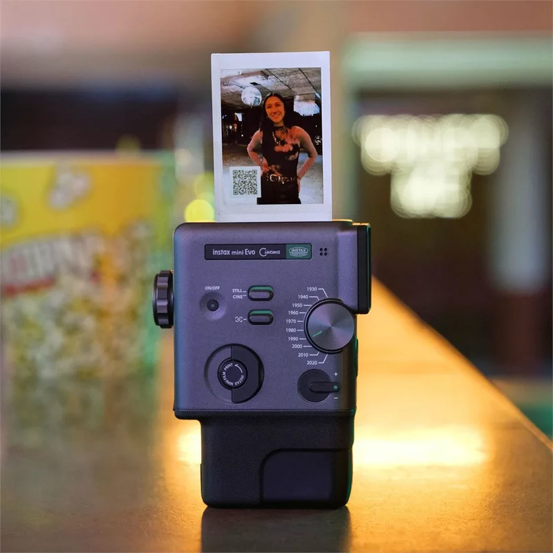 Цифр. Фотоаппарат FUJIFILM Instax Mini Evo CINEMA EX D 5